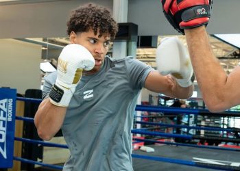 Première défaite de Raphael Monny pour ses débuts avec Zuffa Boxing